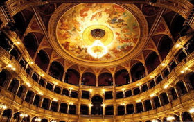 L'interno del Teatro di Opera