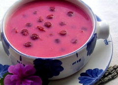 Zuppa fredda di amarene